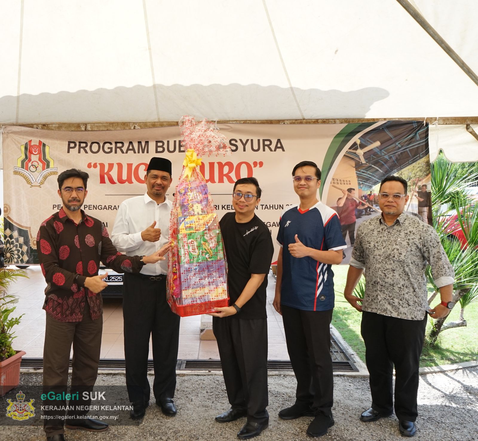 program-bubur-asyura-kuca-suro-pejabat-pengarah-tanah-dan-galian-kelantan-44.JPG