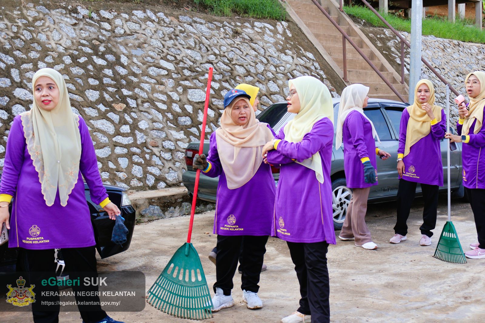 program-clean-up-day-puspanita-cawangan-jajahan-kuala-krai-16.JPG