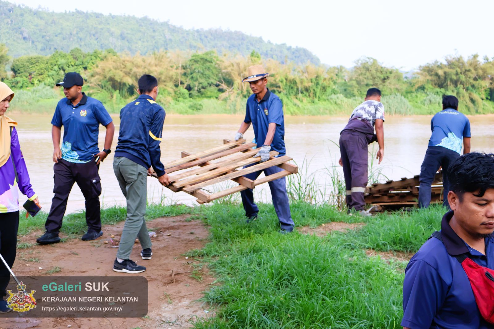 program-clean-up-day-puspanita-cawangan-jajahan-kuala-krai-27.JPG