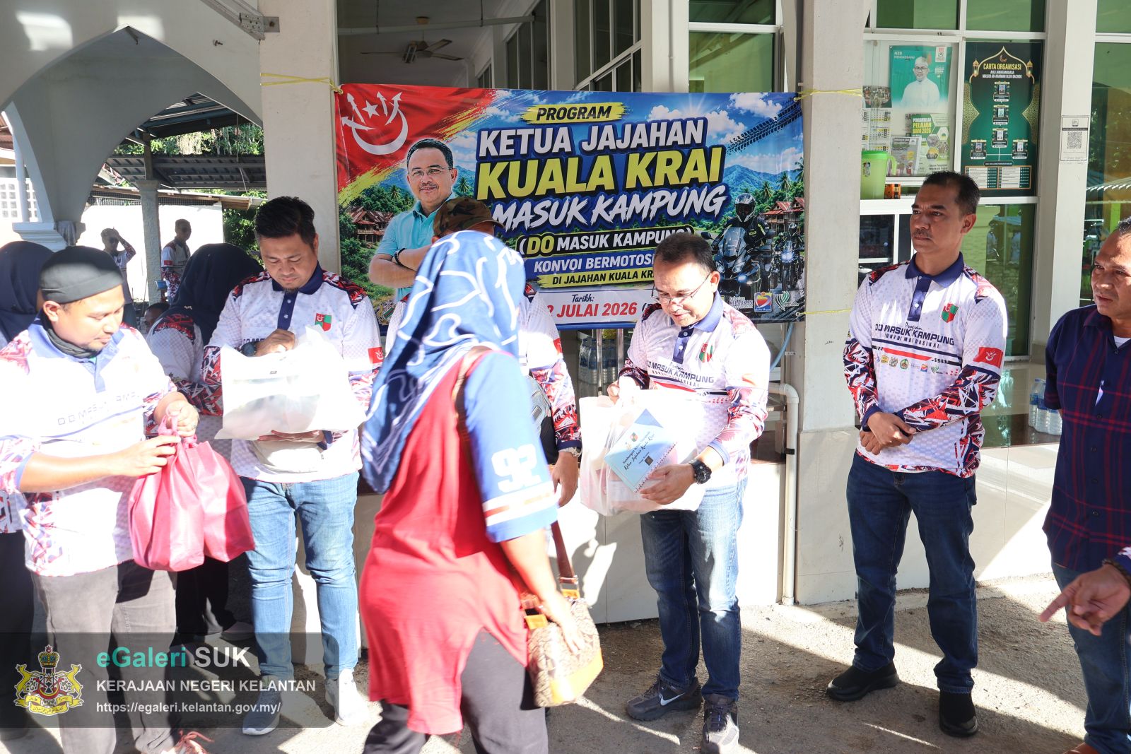 program-do-masuk-kampung-kovoi-bermotorsikal-10.JPG