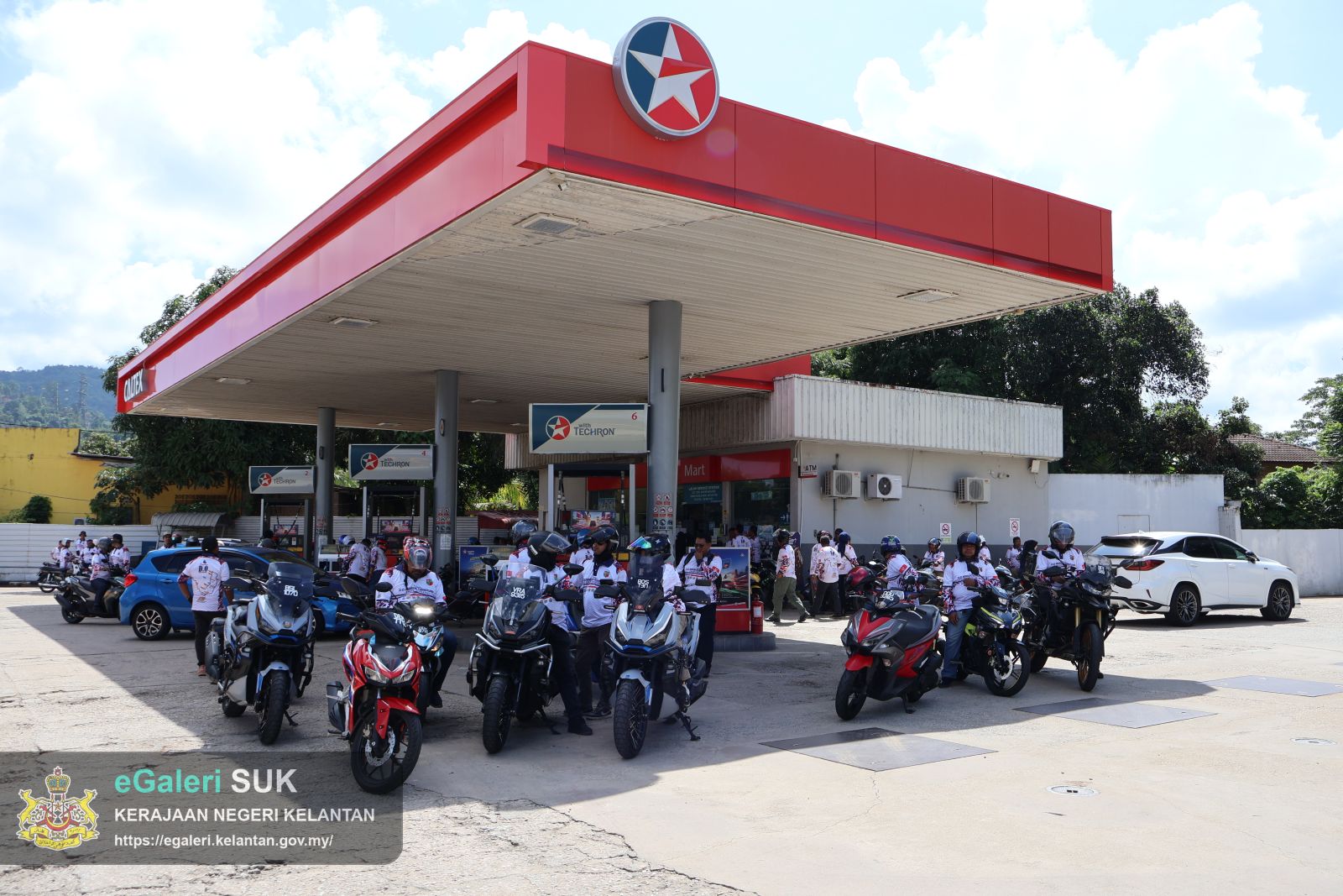 program-do-masuk-kampung-kovoi-bermotorsikal-15.JPG