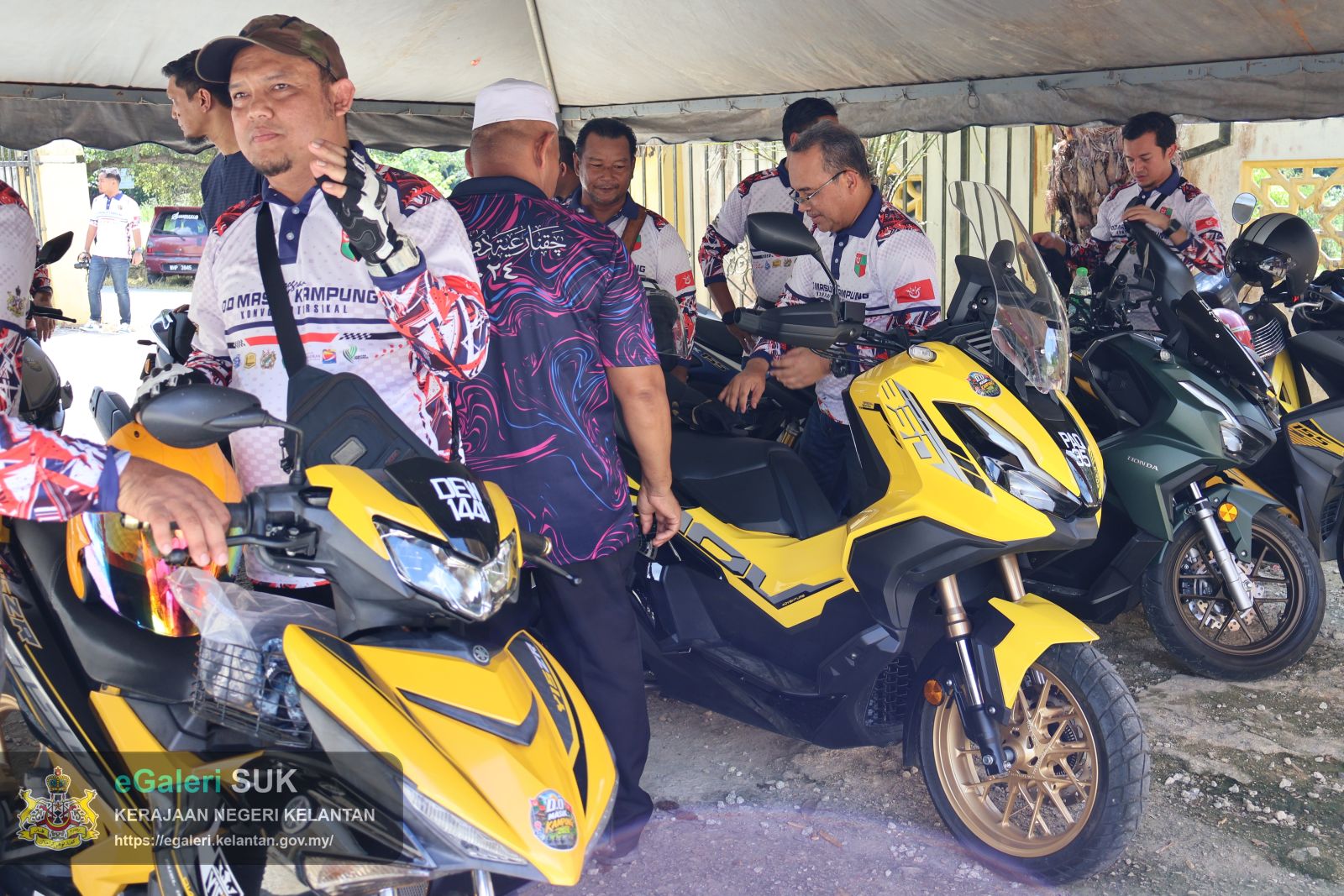 program-do-masuk-kampung-kovoi-bermotorsikal-16.JPG