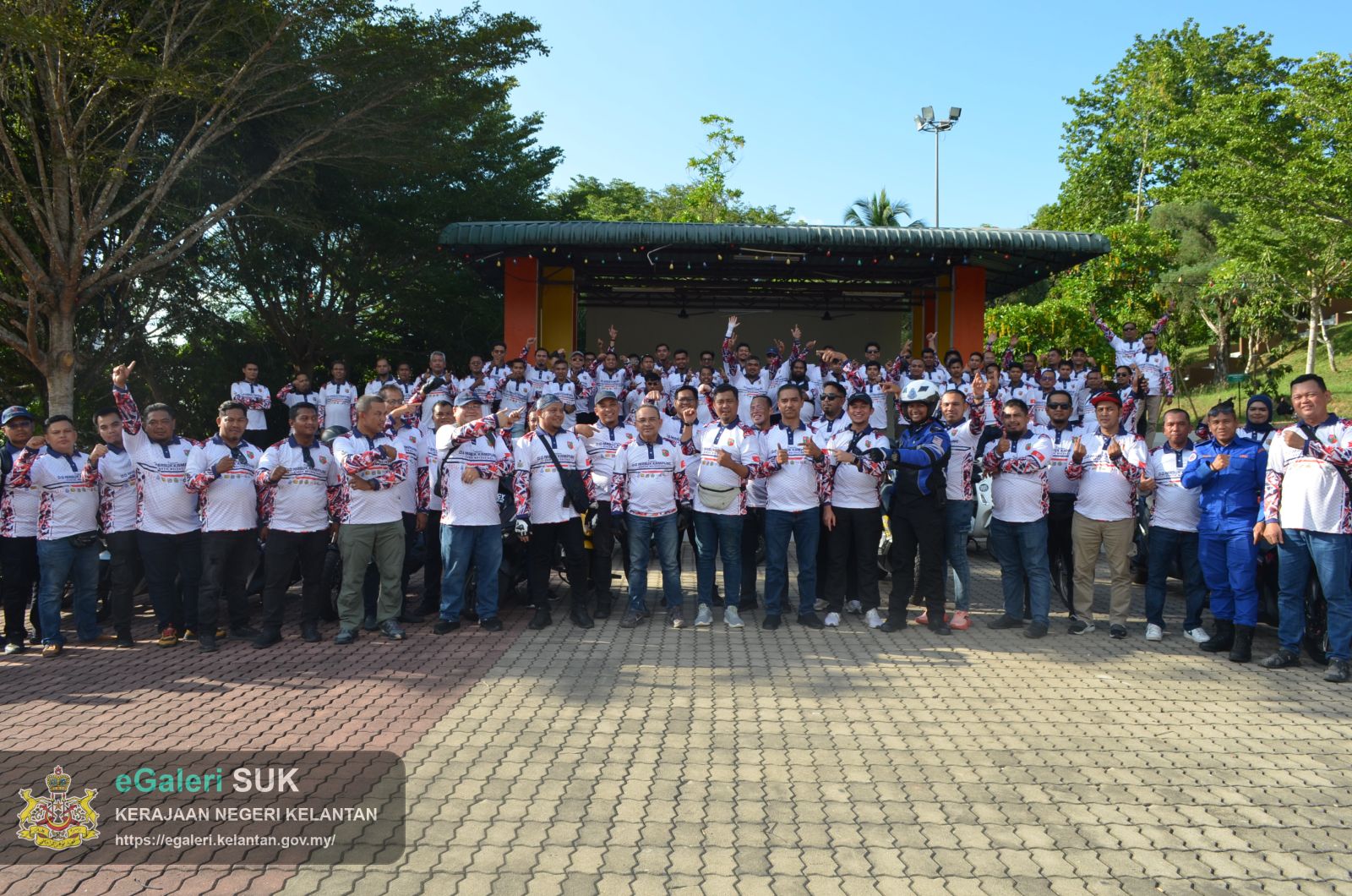 program-do-masuk-kampung-kovoi-bermotorsikal-31.JPG
