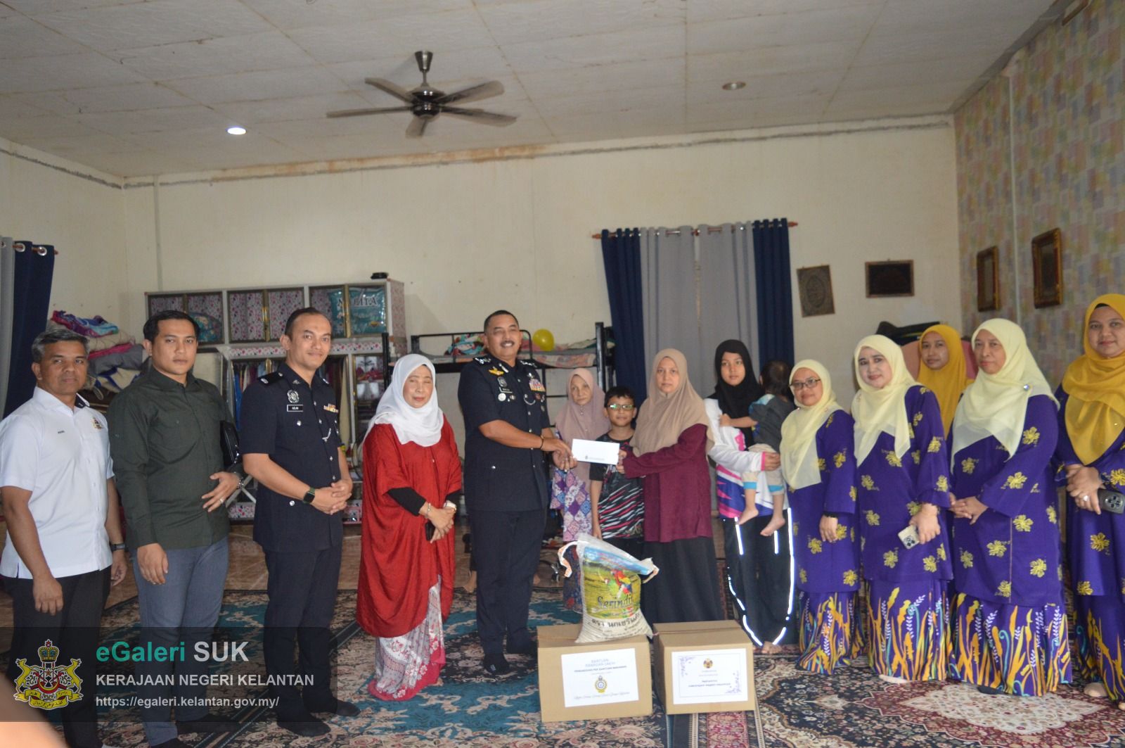 program-penyerahan-bantuan-majlis-orangorang-besar-diraja-kelantan-mob-tahun-1447h2026m-21.jpeg