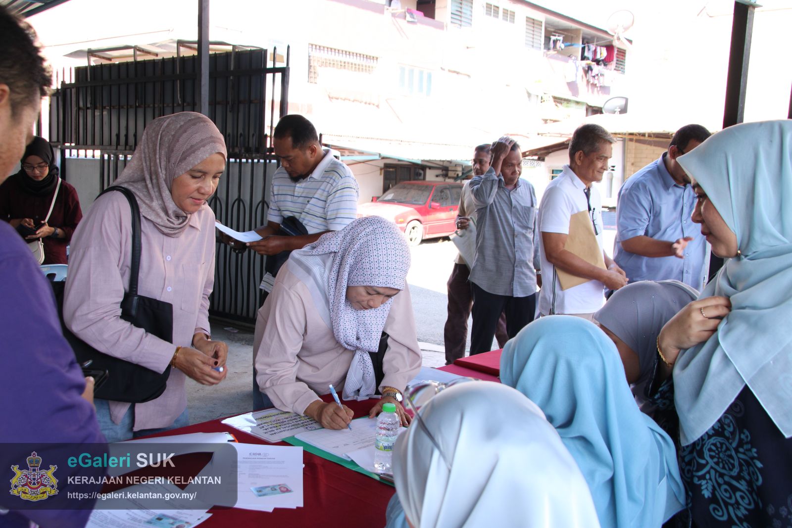 program-sesi-taklimat-dan-lawatan-tapak-bagi-kerjakerja-sebutharga-di-flat-buluh-kubu-kota-bharu-1.JPG