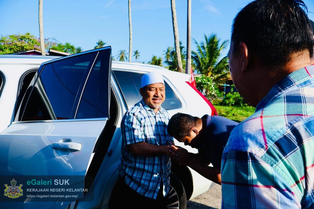 program-suai-mesra-yab-ustaz-dato-panglima-perang-menteri-besar-kelantan-bersama-persatuan-nelayan-darat-kampung-pulau-pisang-12.jpg