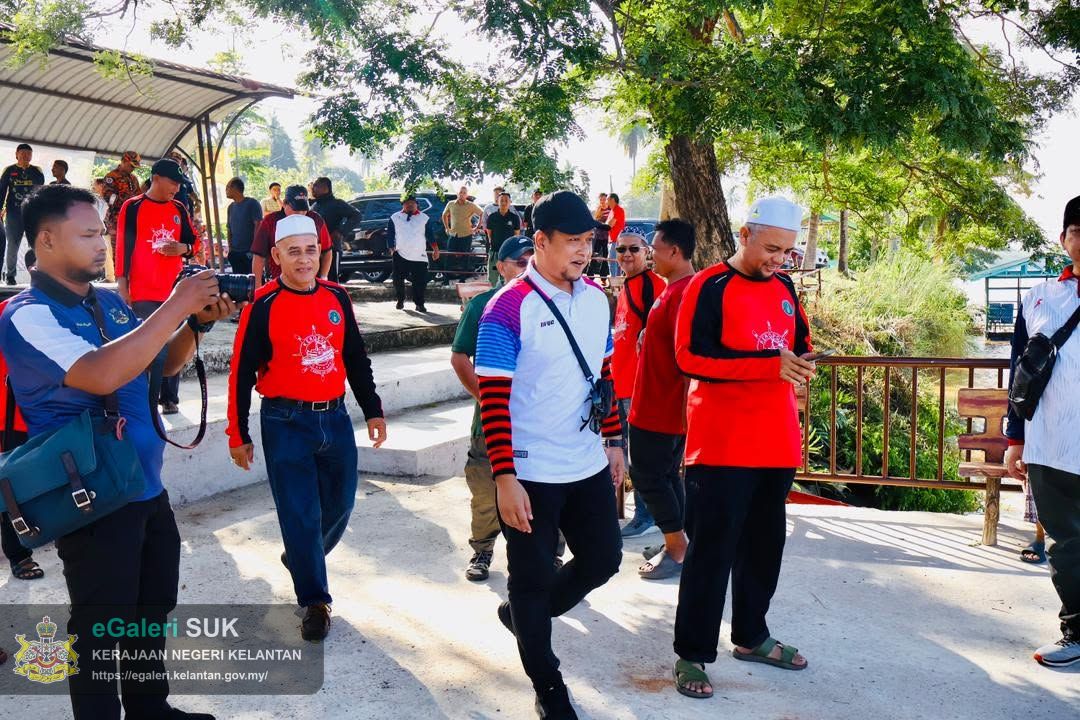 program-suai-mesra-yab-ustaz-dato-panglima-perang-menteri-besar-kelantan-bersama-persatuan-nelayan-darat-kampung-pulau-pisang-9.jpg