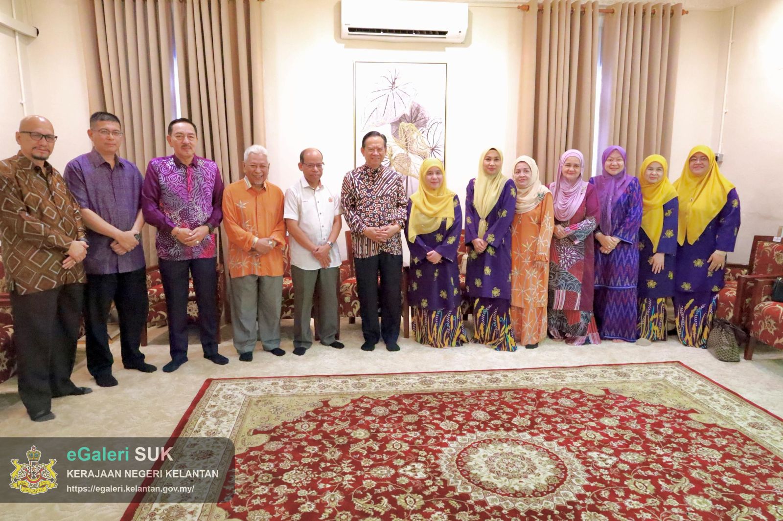 majlis-penyerahan-bantuan-ramadhan-untuk-keluarga-miskin-oleh-majlis-orangorang-besar-diraja-kelantan-mob-di-jajahan-pasir-puteh-14.jpeg