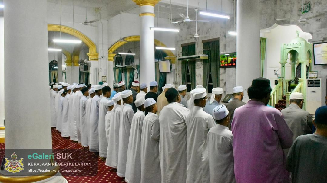 majlis-solat-hajat-dan-doa-selamat-sempena-perayaan-ulang-tahun-ke56-kdymm-sultan-muhammad-v-tahun-2025-21.jpg