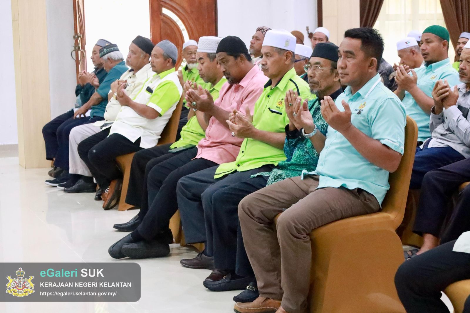 majlis-watikah-pelantikan-penghulu-jajahan-pasir-puteh-2025-yang-disampaikan-oleh-yabrs-en-mohd-roshdi-bin-ismail-tuan-ketua-jajahan-pasir-puteh-18.jpeg