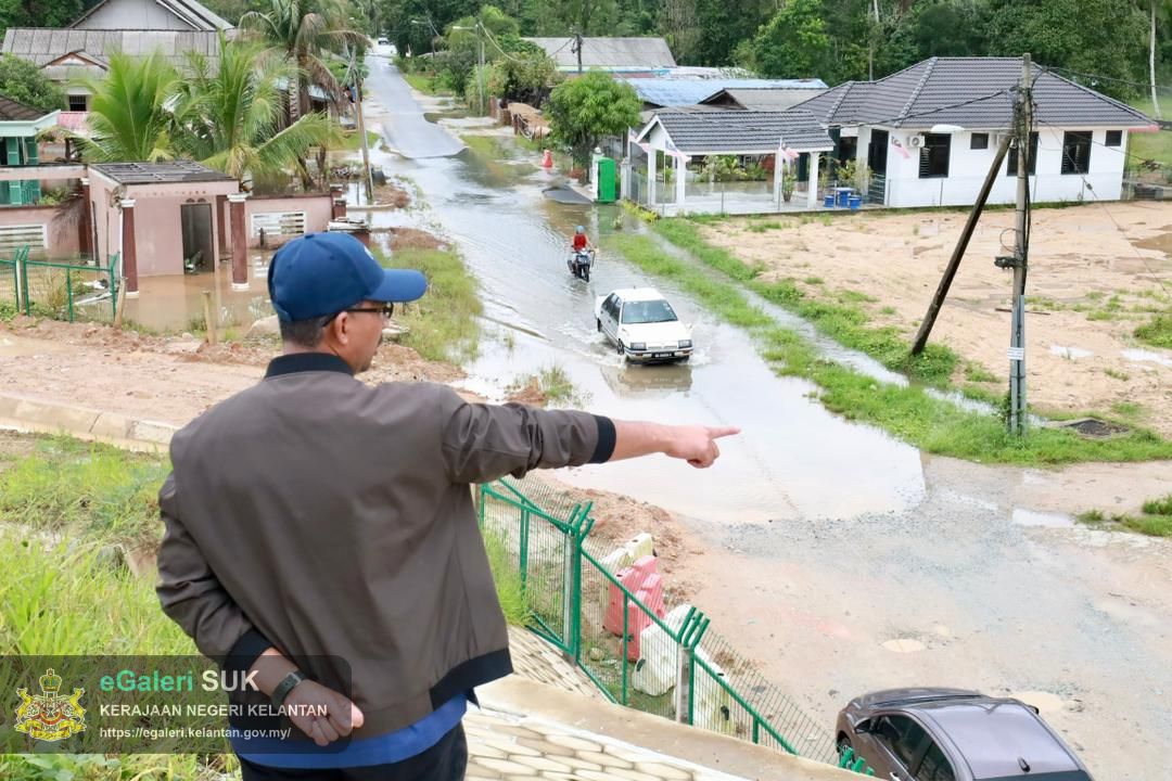 tinjauan-kawasan-banjir-berkaitan-projek-ecrl-di-bukit-abal-28.jpg