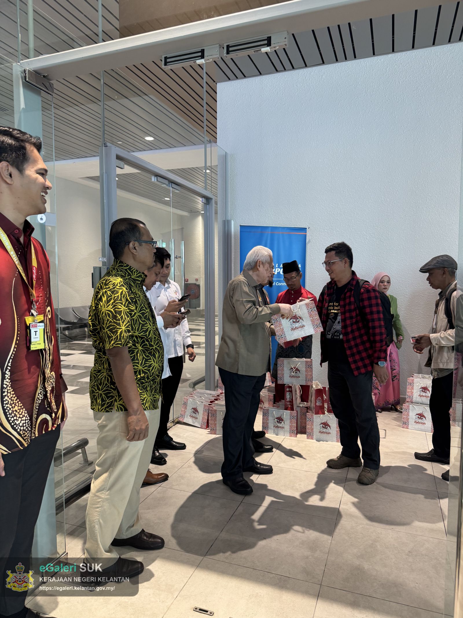 sambutan-penerbangan-jakarta-to-kota-bharu-11.jpg
