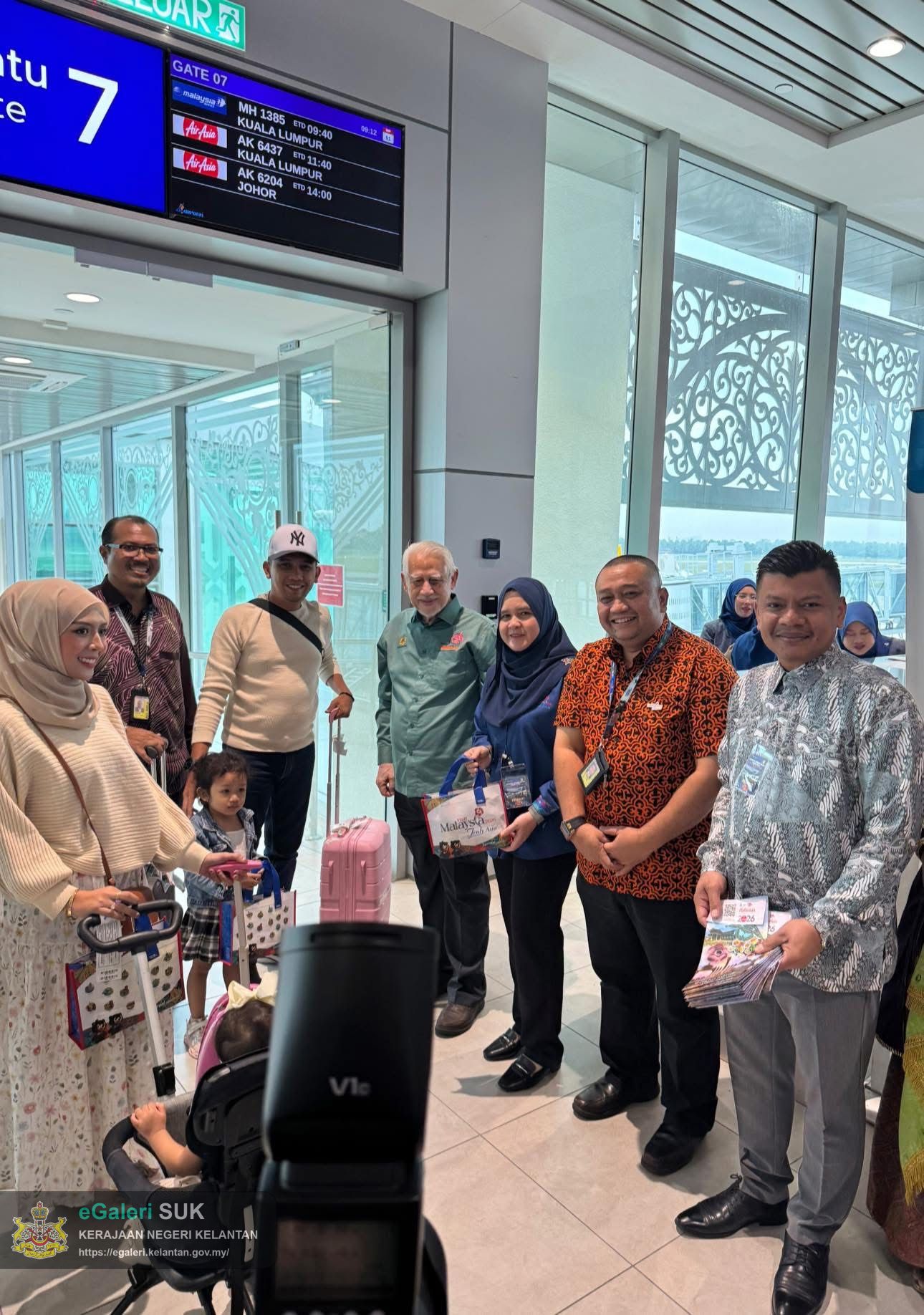 sambutan-visit-malaysia-2026-di-lapangan-terbang-siltan-ismail-petra-kota-bharu-13.JPG