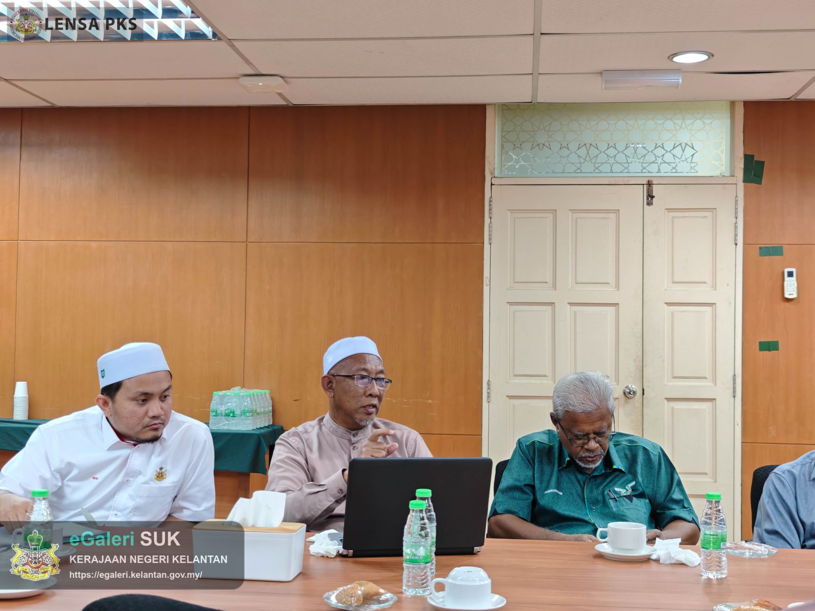 sidang-meja-bulat-pembangunan-usahawan-dan-koperasi-negeri-kelantan-rtd-40-1.jpg