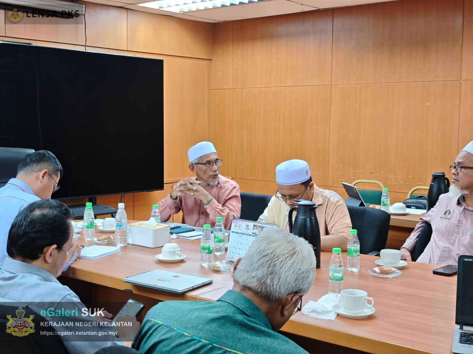 sidang-meja-bulat-pembangunan-usahawan-dan-koperasi-negeri-kelantan-rtd-40-4.jpg