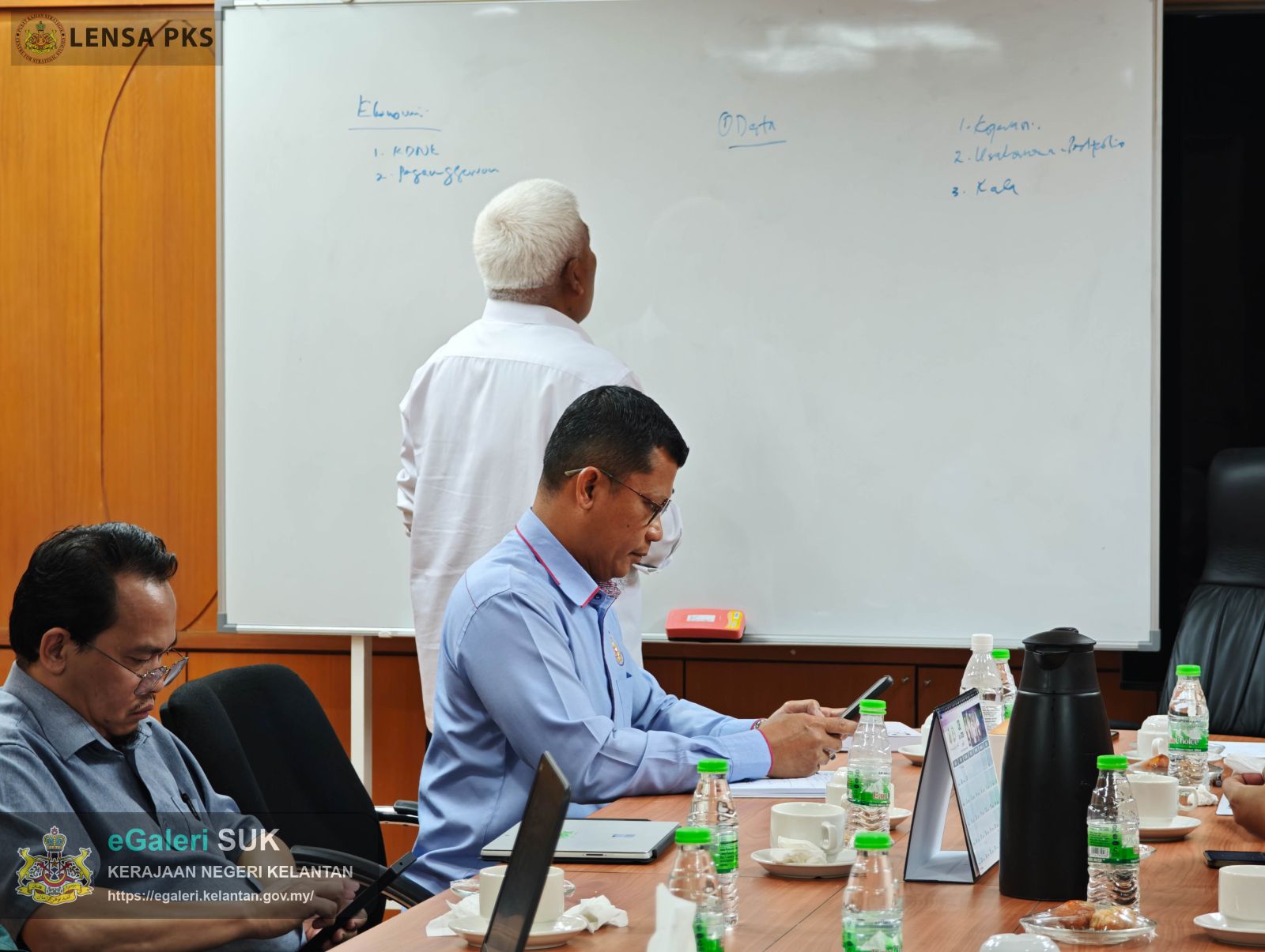 sidang-meja-bulat-pembangunan-usahawan-dan-koperasi-negeri-kelantan-rtd-40-7.jpg
