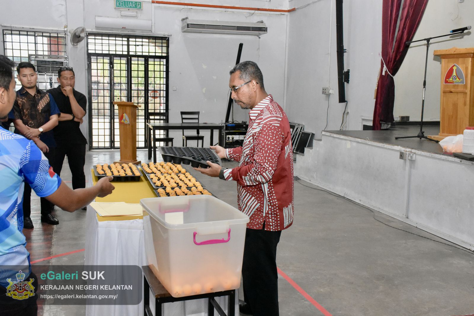 simulasi-pengundian-bagi-kerjakerja-penyelenggaraan-jalan-marris-pejabat-tanah-dan-jajahan-pasir-puteh-24.JPG