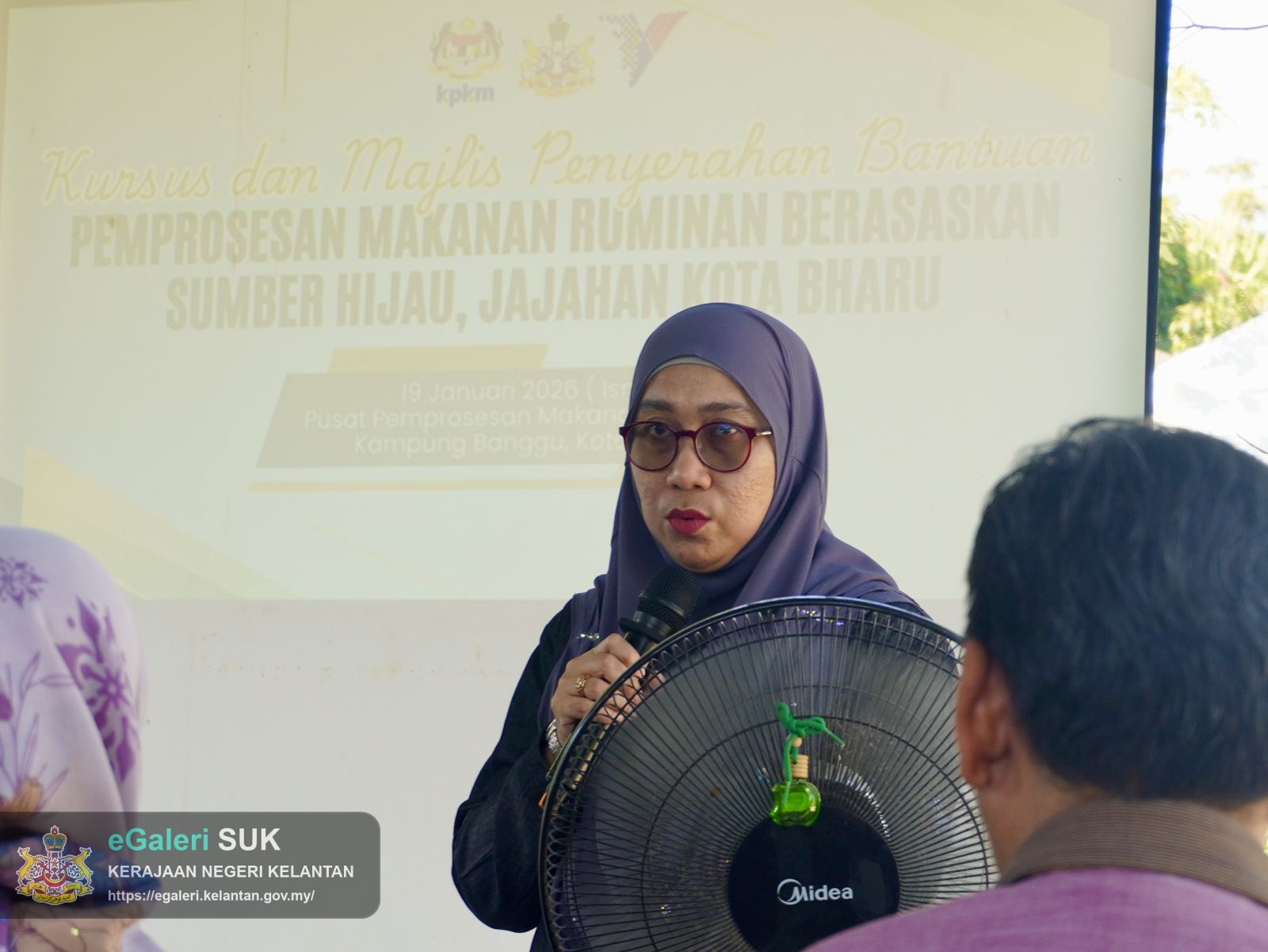 majlis-perasmian-dan-penyerahan-bantuan-pemprosesan-makanan-ruminan-berasaskan-sumber-hijau-15.jpeg