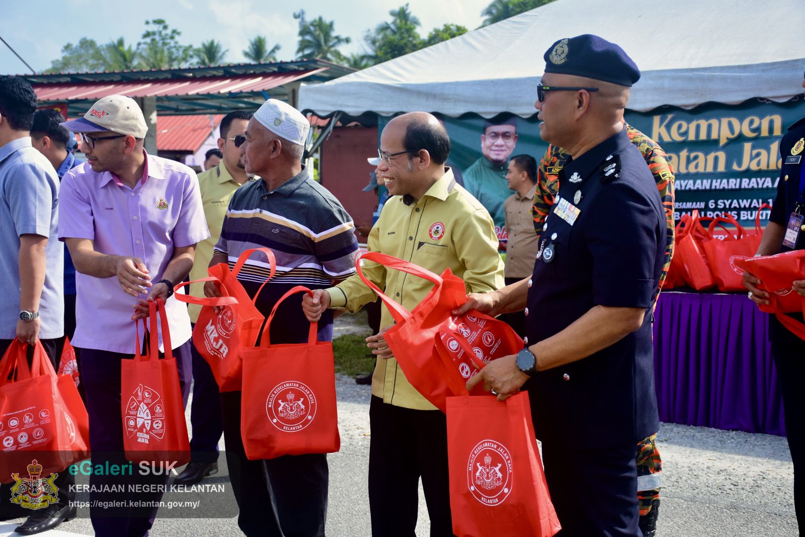 kempen-keselamatan-jalan-raya-sempena-musim-perayaan-hari-raya-aidilfitri-1446h-peringkat-jajahan-pasir-puteh-25.JPG