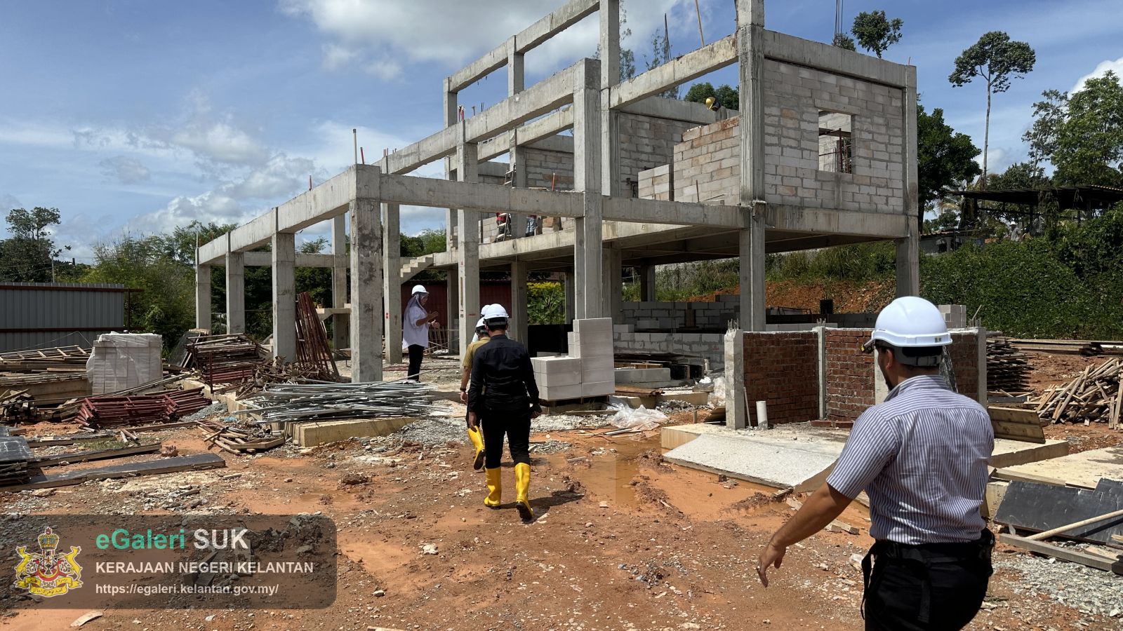 lawatan-tapak-ke-projek-pembangunan-pusat-pemindahan-kekal-di-smk-gual-tinggi,-rantau-panjang,-kelantan-13.jpeg
