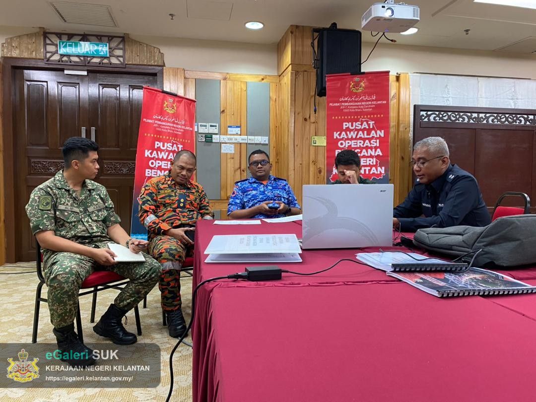 mesyuarat-atas-talian-bersama-ketua-setiausaha-negara-isu:-tindakan-&-kesiapsiagaan-banjir-4.jpg