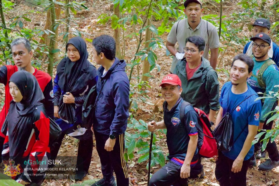 program-hiking-bersama-ketua-jajahan-pasir-puteh-anjuran-bersama-perkumpulan-perempuan-pasir-puteh-dan-kelab-berkesan-ptjpp-serta-puspanita-sri-pasir-puteh-16.jpg