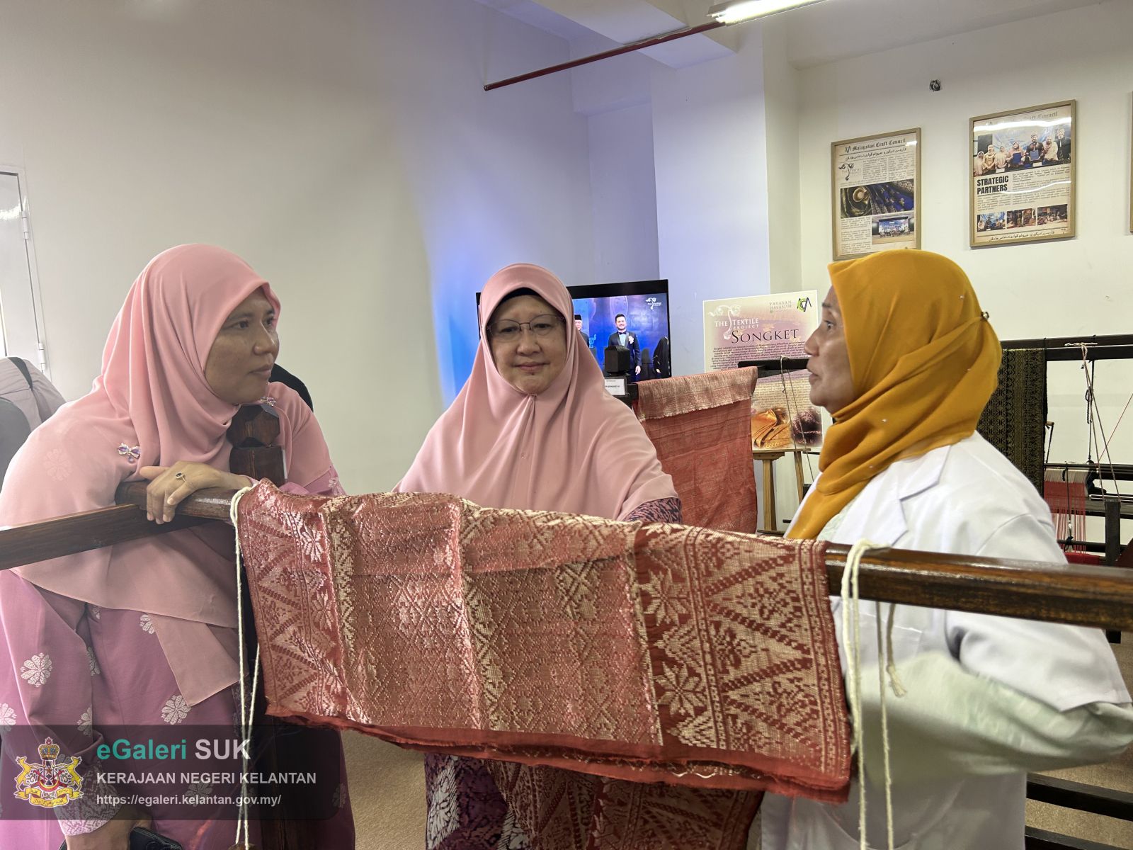 the-textile-lab-kota-bharu-hub-songket-dan-kelingkan-kelantan-8.jpg