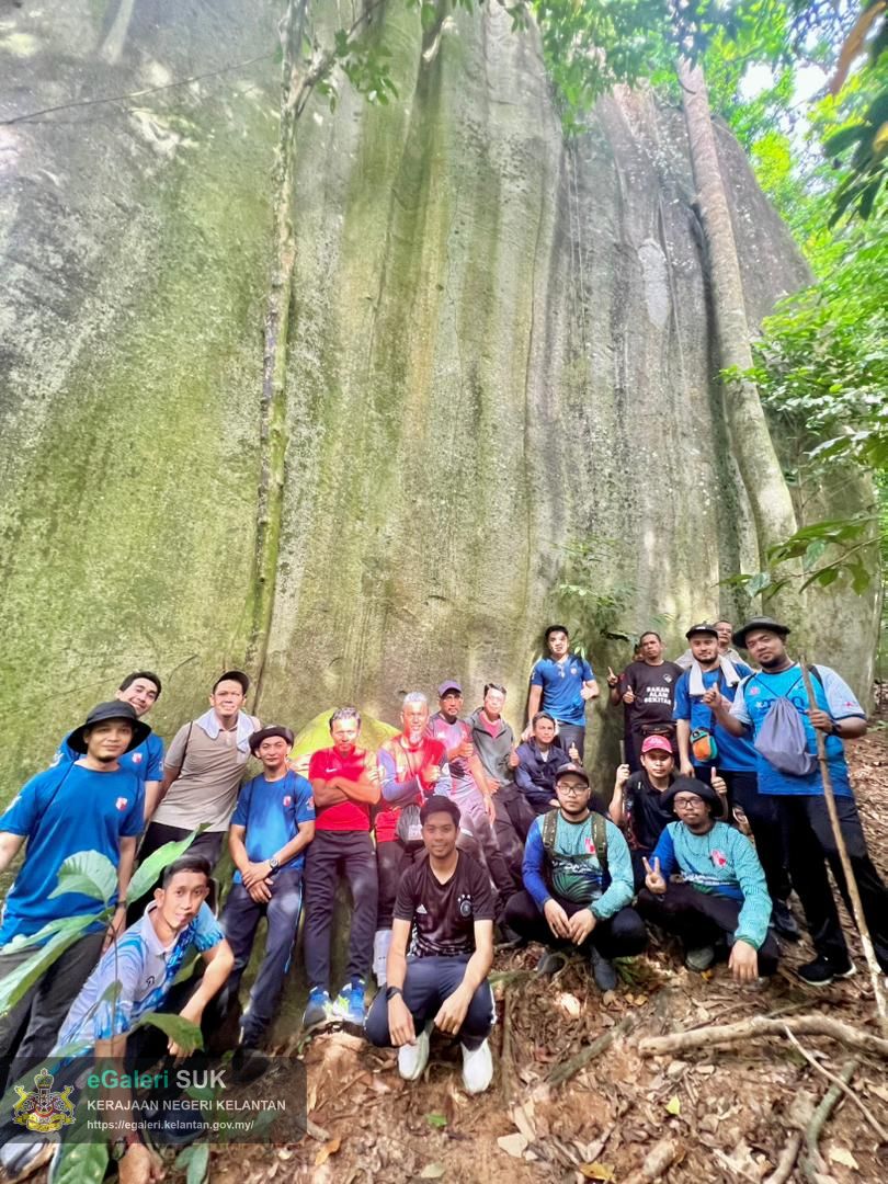 program-hiking-bersama-ketua-jajahan-pasir-puteh-anjuran-bersama-perkumpulan-perempuan-pasir-puteh-dan-kelab-berkesan-ptjpp-serta-puspanita-sri-pasir-puteh-2.jpg
