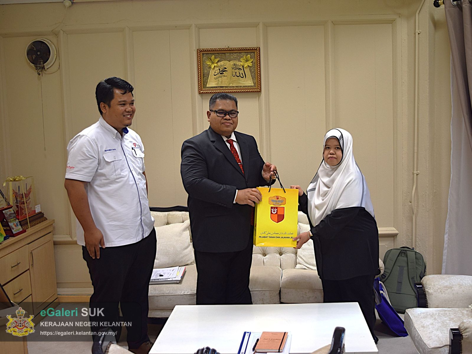 kunjungan-hormat-ibu-pejabat-tenaga-nasional-berhad-(unit-tanah),-kuala-lumpur-ke-pejabat-tanah-dan-jajahan-jeli-4.jpg