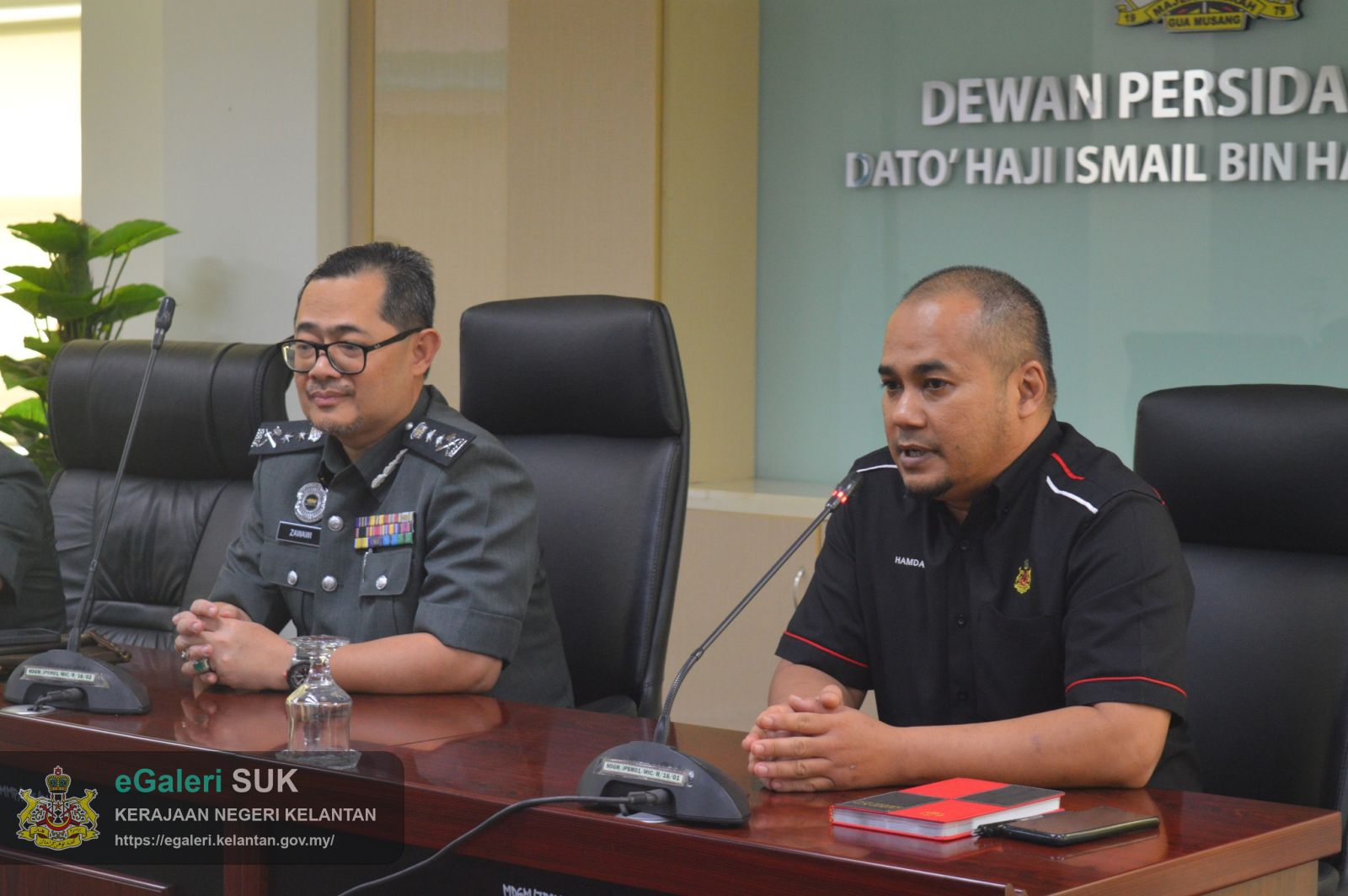 kunjungan-hormat-pengarah-ssm-ke-majlis-daerah-gua-musang-2.jpg