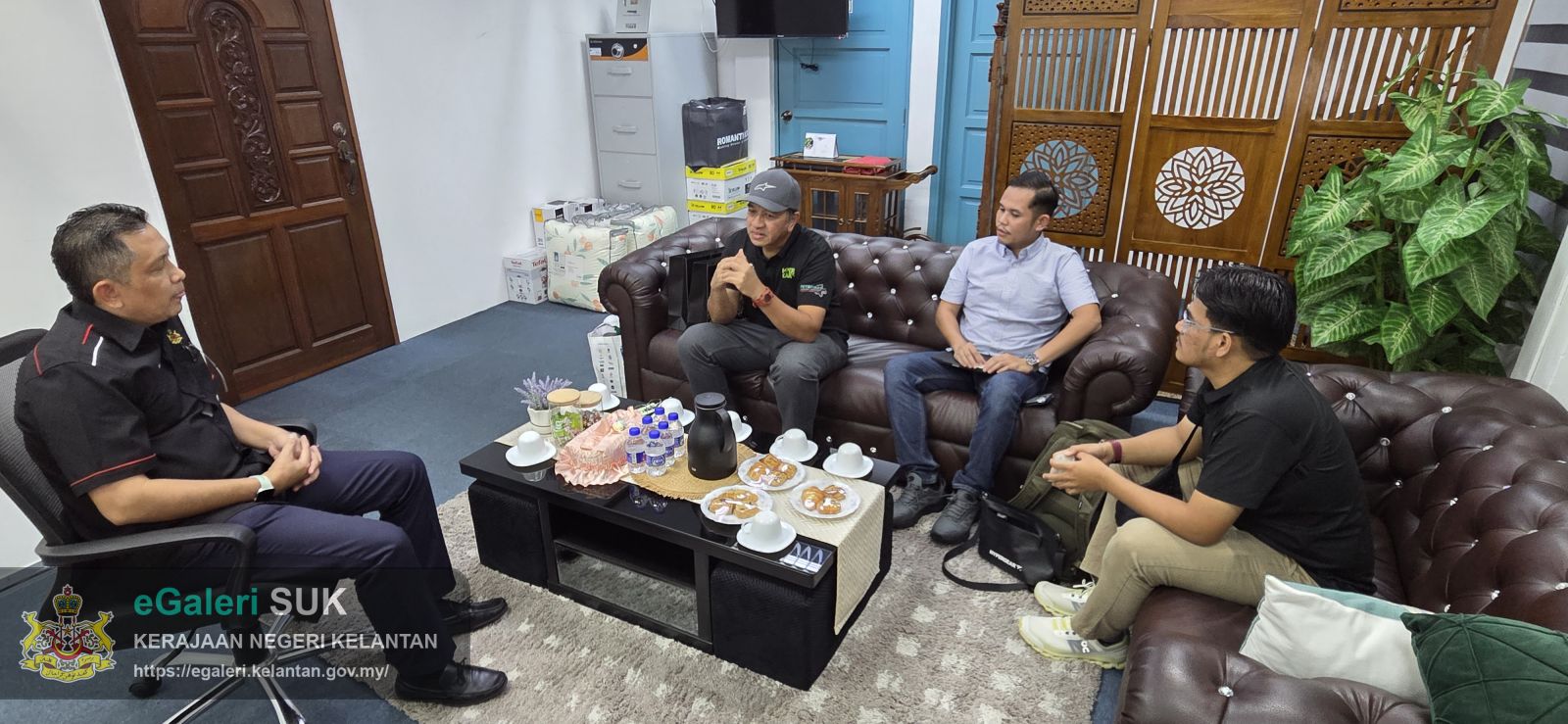 kunjungan-hormat-daripada-pro-apparel-2.jpg