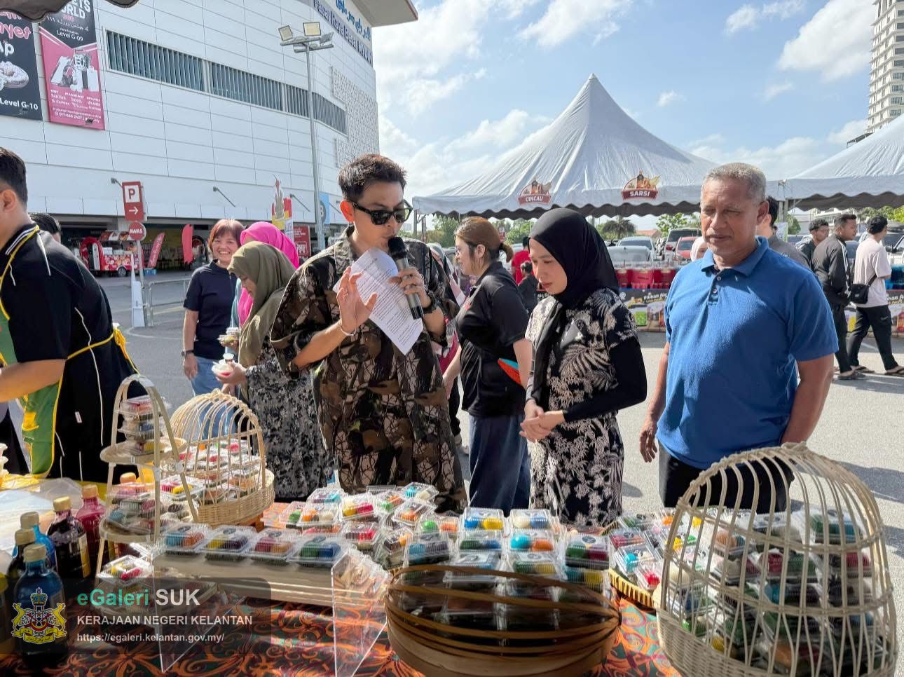 warna-warni-bazaar-by-double-lion-11.JPG