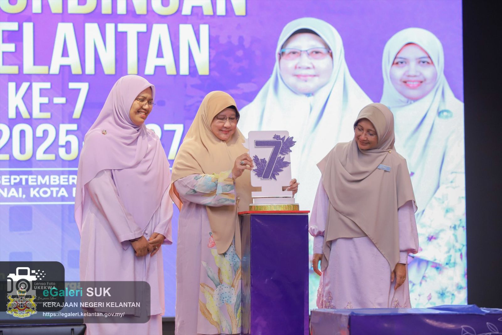 watikah-lantikan-majlis-perundingan-wanita-negeri-7.jpg