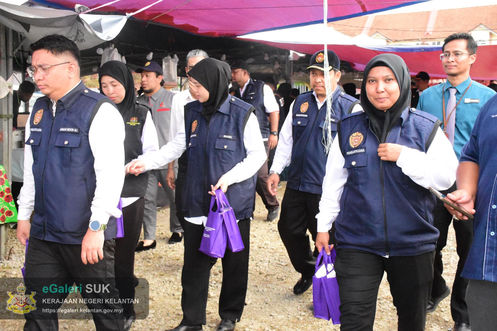 bazar-ramadan-pasir-puteh-astaka--perasmian-dan-lawatan-ke-tapak-bazar-ramadan-bagi-program-walkabout-ramadan-2025-15.JPG