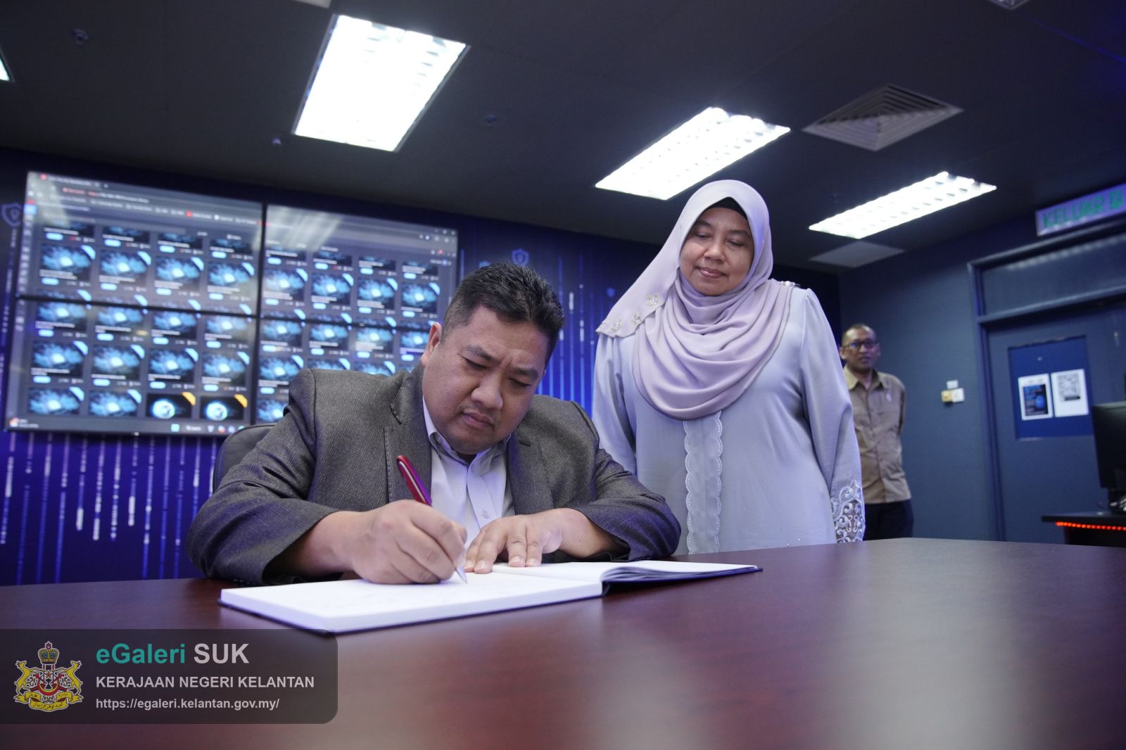 kunjung-hormat-yayasan-kelantan-darulnaim-yakin-ke-city-university-malaysia-8.jpg