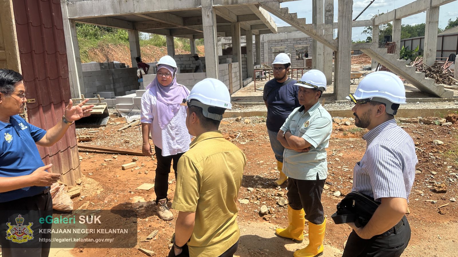 lawatan-tapak-ke-projek-pembangunan-pusat-pemindahan-kekal-di-smk-gual-tinggi,-rantau-panjang,-kelantan-9.jpeg