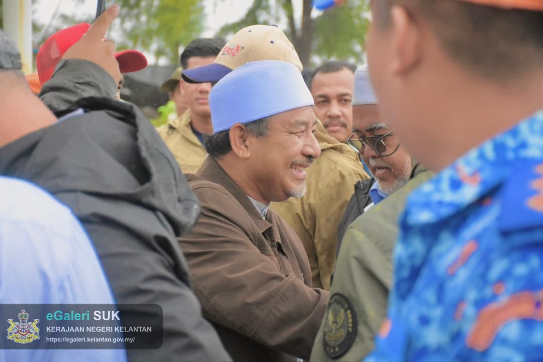 lawatan-yab-menteri-besar-kelantan-ke-pps-sk-dalam-rhu-pasir-puteh-7.jpg