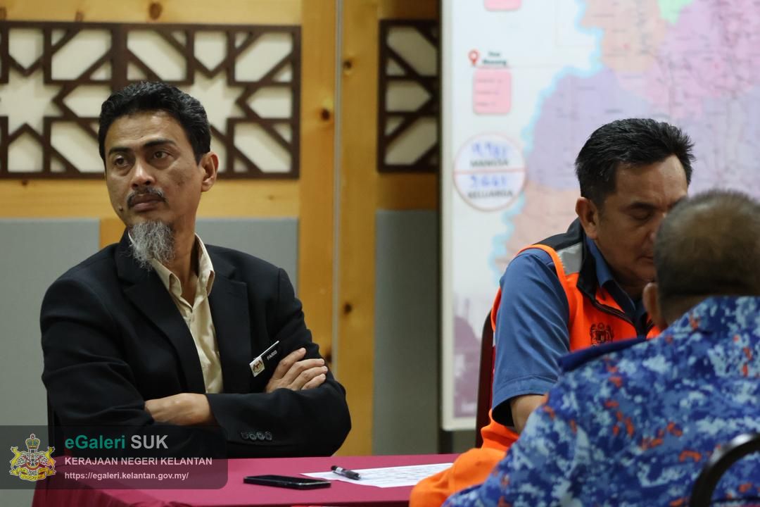 mesyuarat-operasi-banjir-dipengerusikan-ketua-pengarah-nadma-bilik-mesyuarat-pkob-suk-kelantan-17.jpg