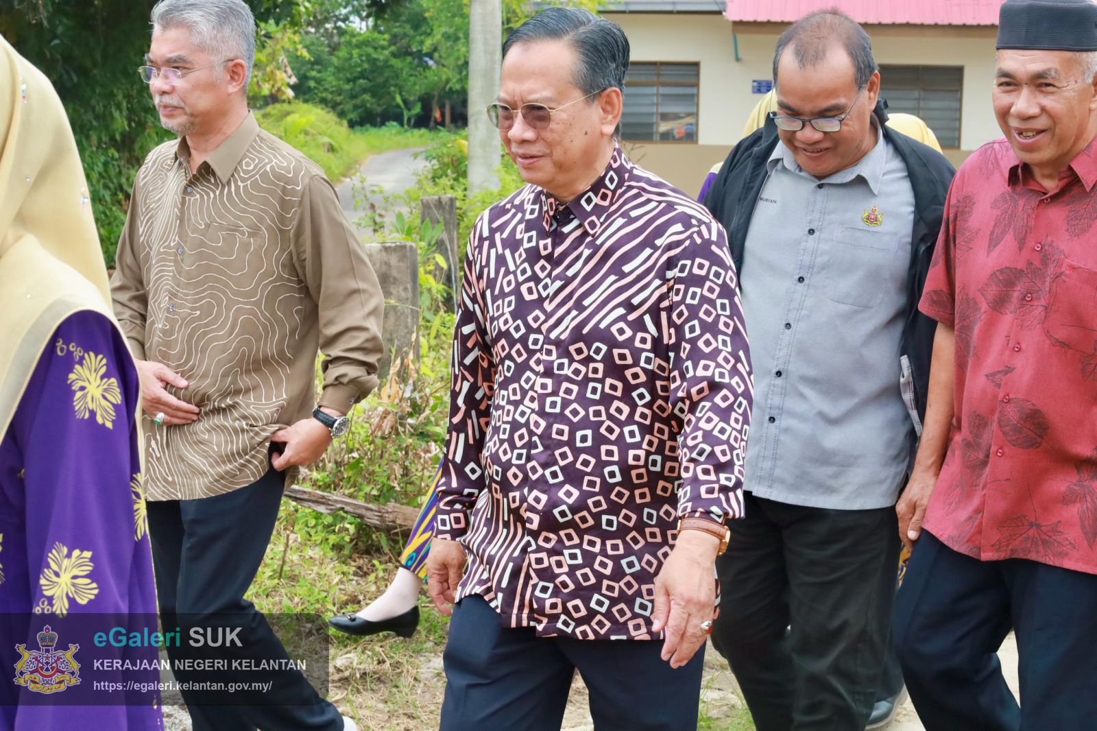 majlis-penyerahan-bantuan-ramadhan-untuk-keluarga-miskin-oleh-majlis-orangorang-besar-diraja-kelantan-mob-di-jajahan-pasir-puteh-15.jpeg