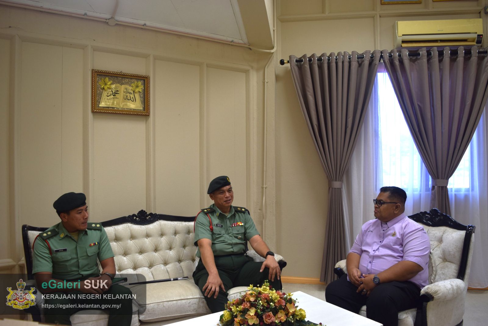 Kunjungan Hormat Pegawai Memerintah Batalion Ke2 Rejimen Sempadan Kem Batu Melintang Jeli Ke Pejabat Tanah Dan Jajahan Jeli