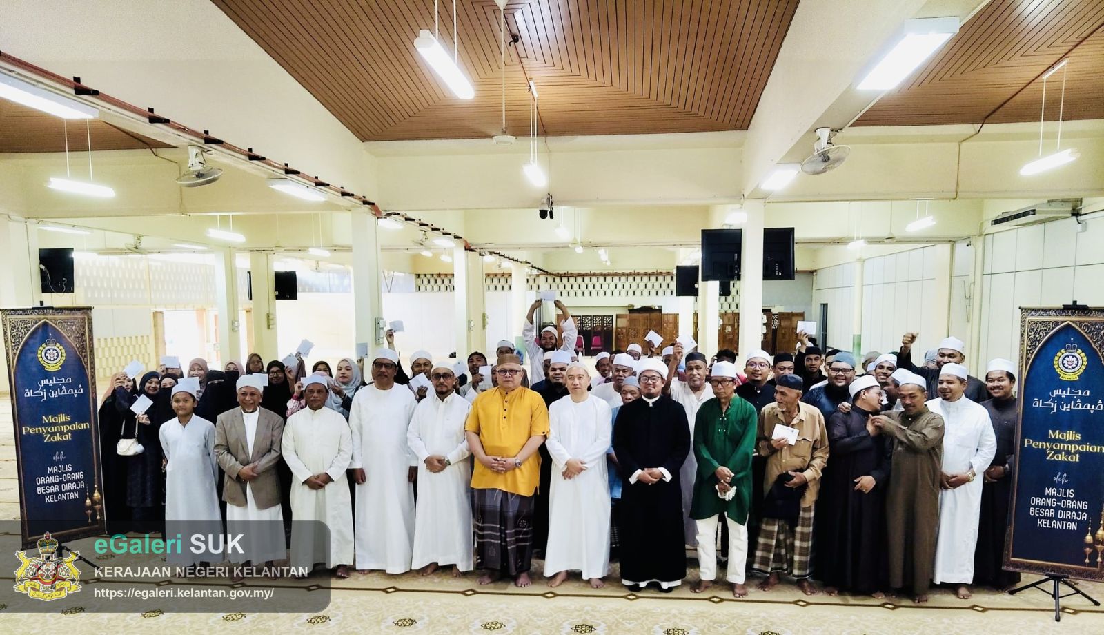 MAJLIS PENYERAHAN ZAKAT OLEH MOB DIRAJA KELANTAN DI MASJID JAMEK MUHAMMADI KOTA BHARU
