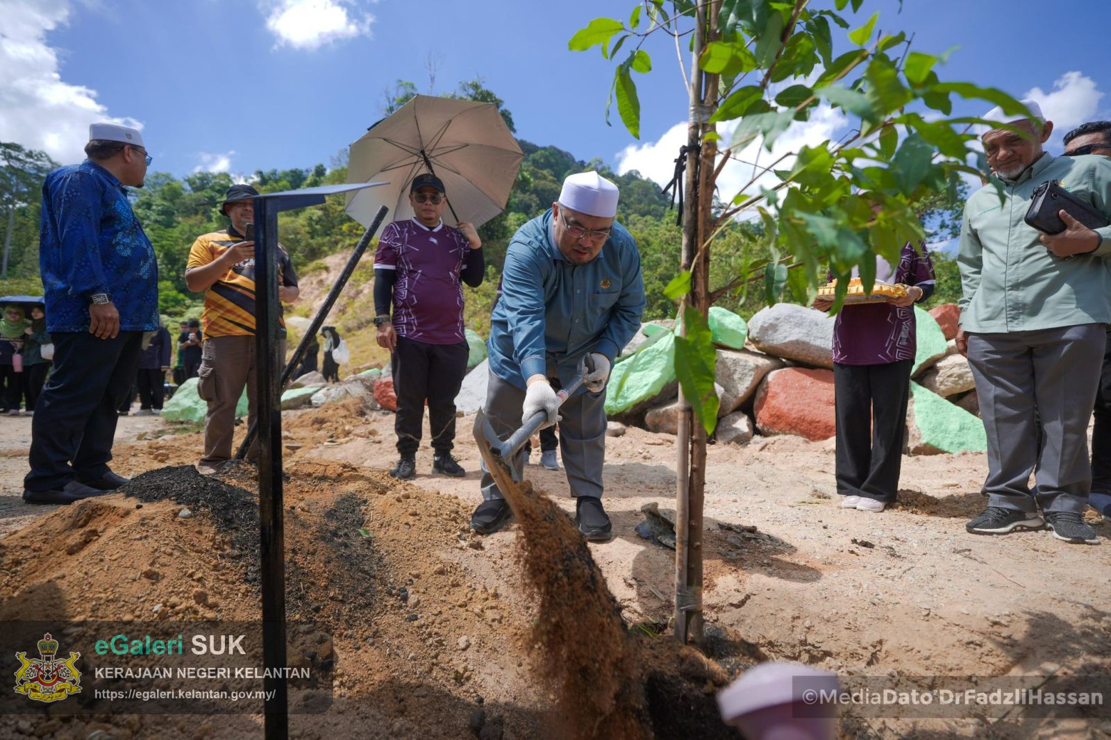 Program Local Agenda 21 LA21 Kempen Penanaman 100 Juta Pokok Penghijauan Malaysia Pokok Kita Kehidupan Kita serta merasmikan View Point Hutan Simpan Kekal HSK Chabang Tongkat