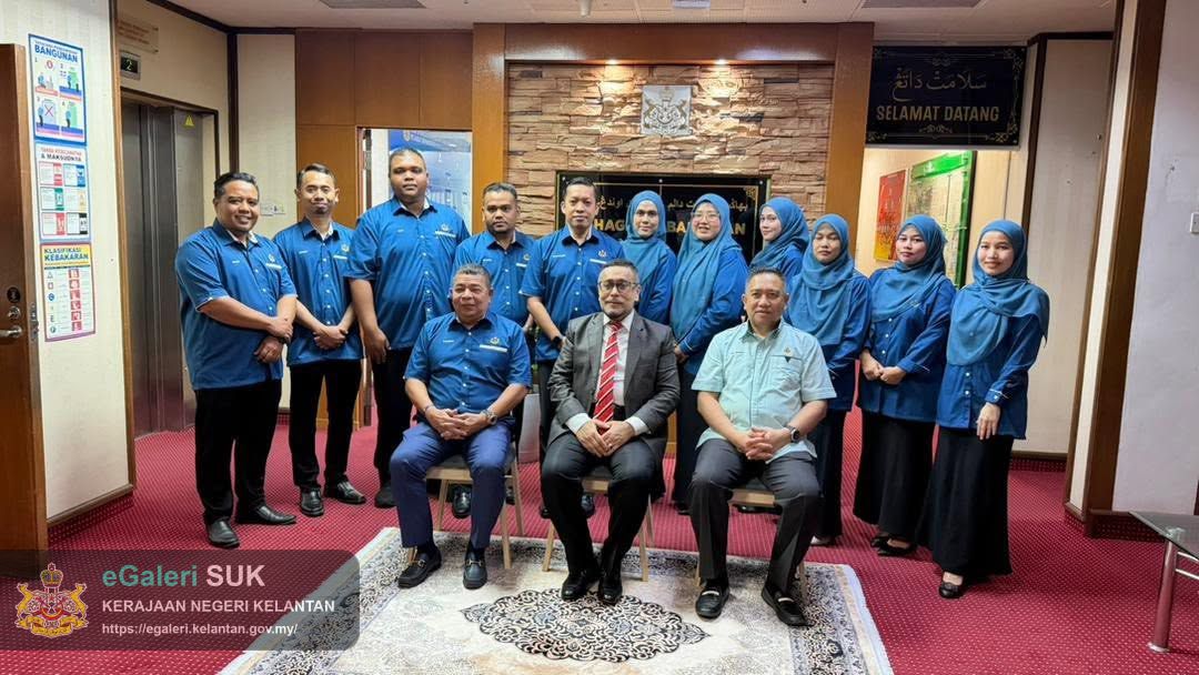 KUNJUNGAN HORMAT YBM TENGKU KAYA PERKASA SETIAUSAHA KERAJAAN KELANTAN KE BAHAGIAN AUDIT DALAM