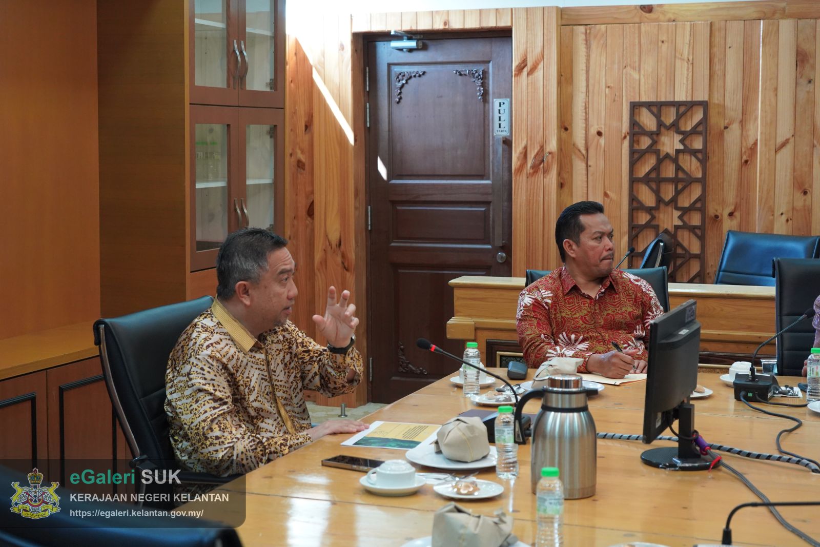 MESYUARAT PENYELARASAN BAGI PEMBINAAN JALAN BAGI PROJEK PEMBANGUNAN BANDAR PERANGINAN TANAH TINGGI DI GUNUNG CHAMAH MUKIM ULU NENGGIRI DAERAH BERTAM JAJAHAN GUA MUSANG KELANTAN