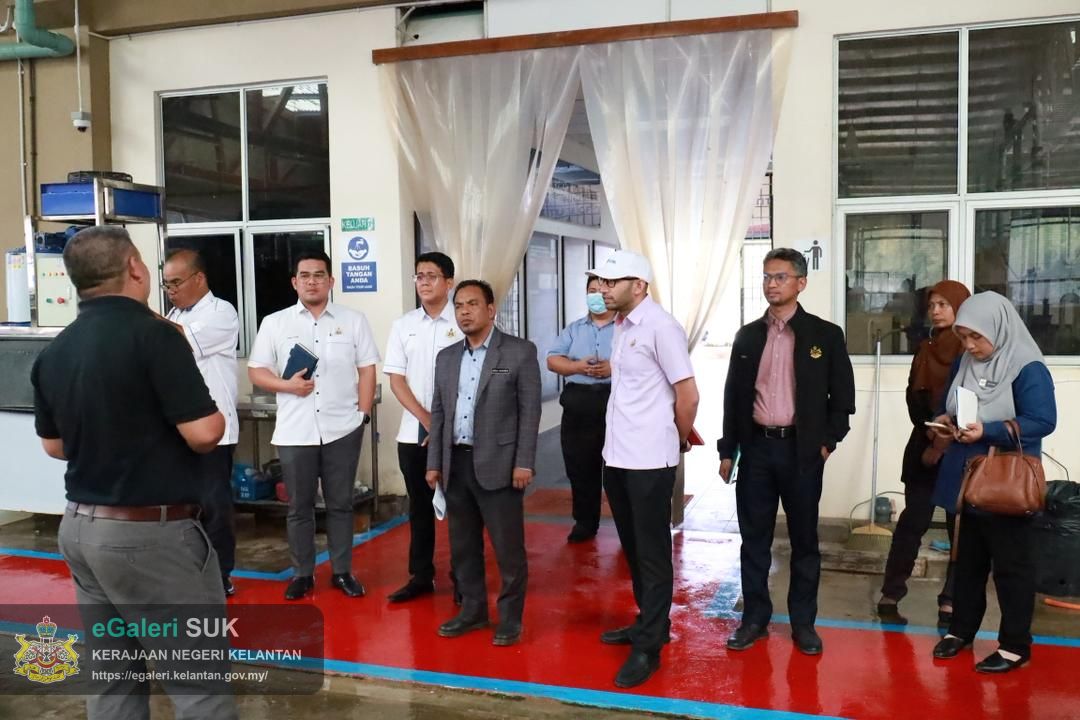 LAWATAN KERJA KE UNIVERSITI MALAYSIA TERENGGANU UMT BAGI TUJUAN PERKONGSIAN MAKLUMAT KONSERVASI KETAM NIPAH