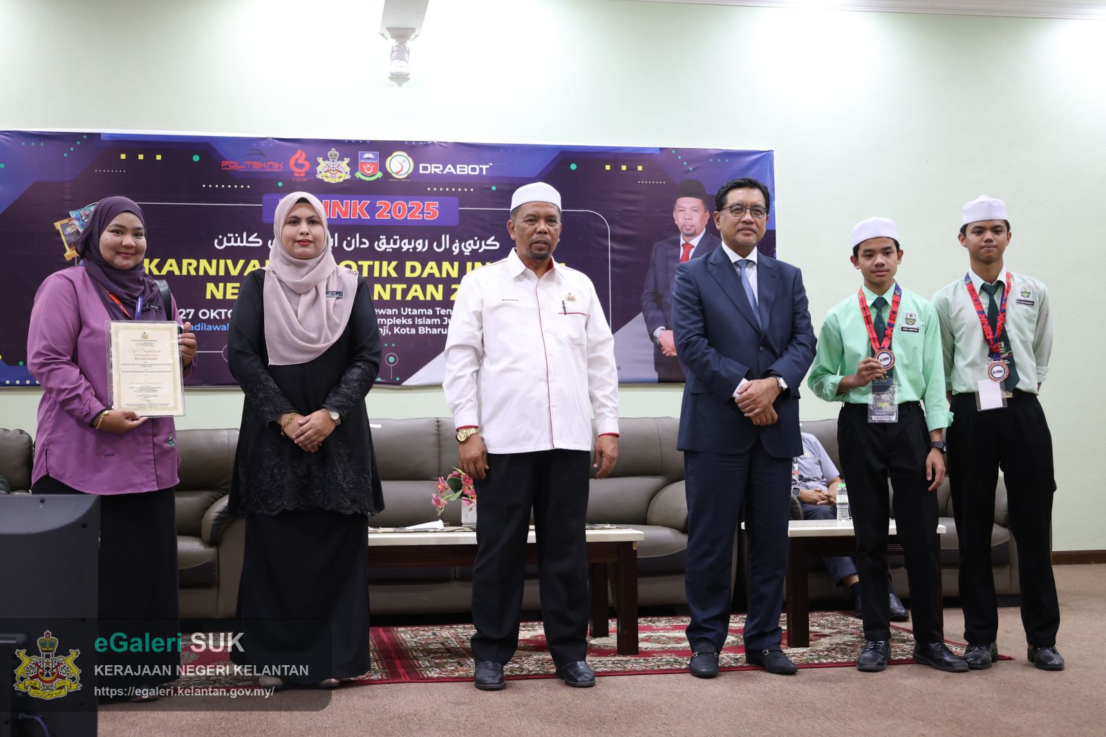 majlis-perasmian-karnival-robotik-dan-inovasi-kelantan-tahun-2025-(krink-2025)-49.JPG