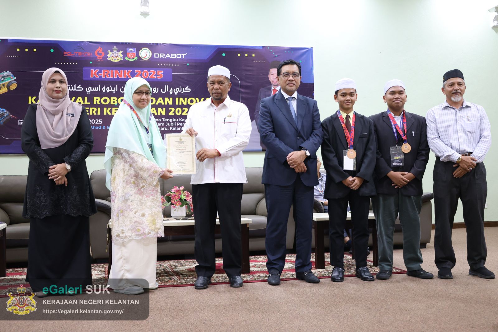 majlis-perasmian-karnival-robotik-dan-inovasi-kelantan-tahun-2025-(krink-2025)-25.JPG