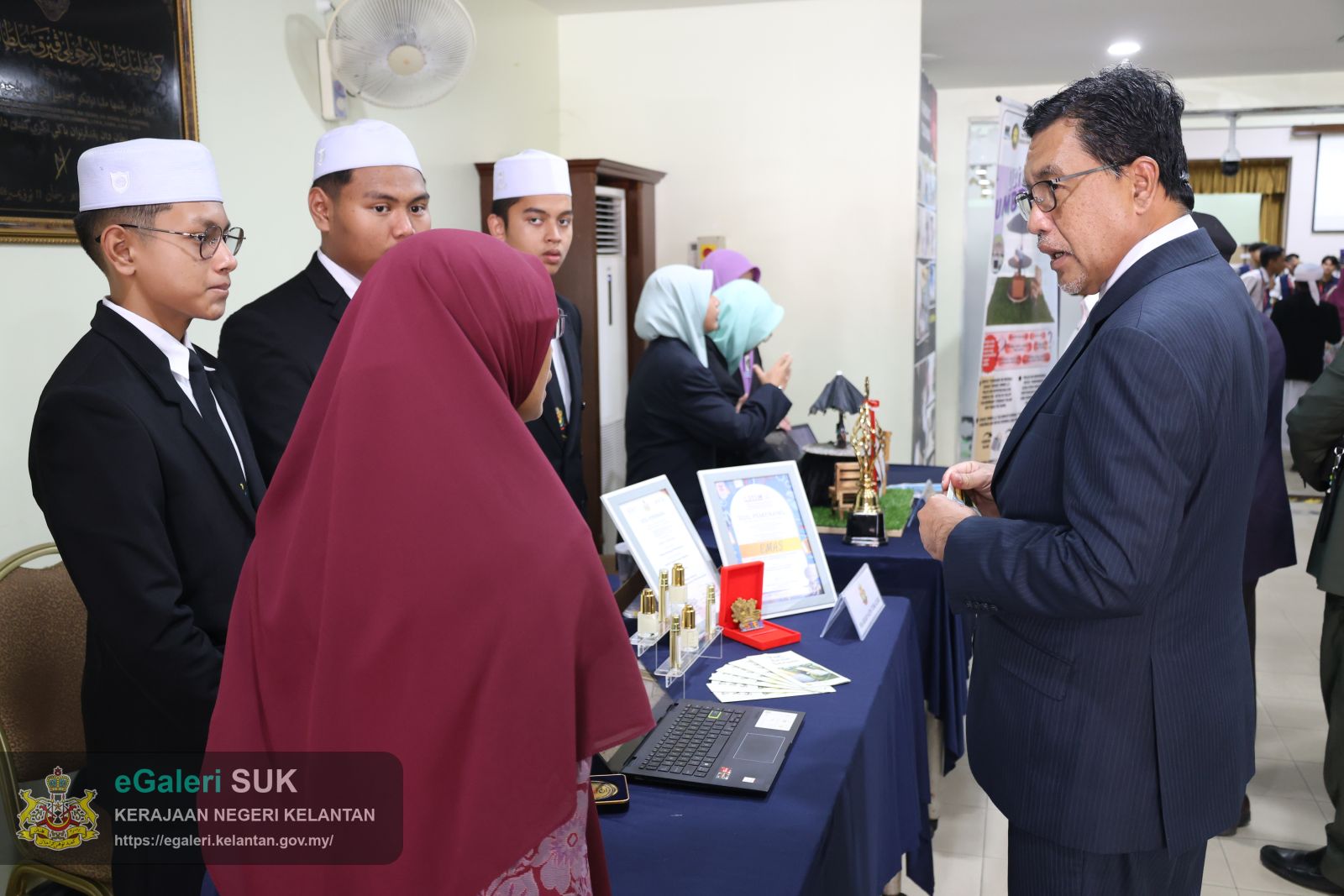 majlis-perasmian-karnival-robotik-dan-inovasi-kelantan-tahun-2025-(krink-2025)-3.JPG
