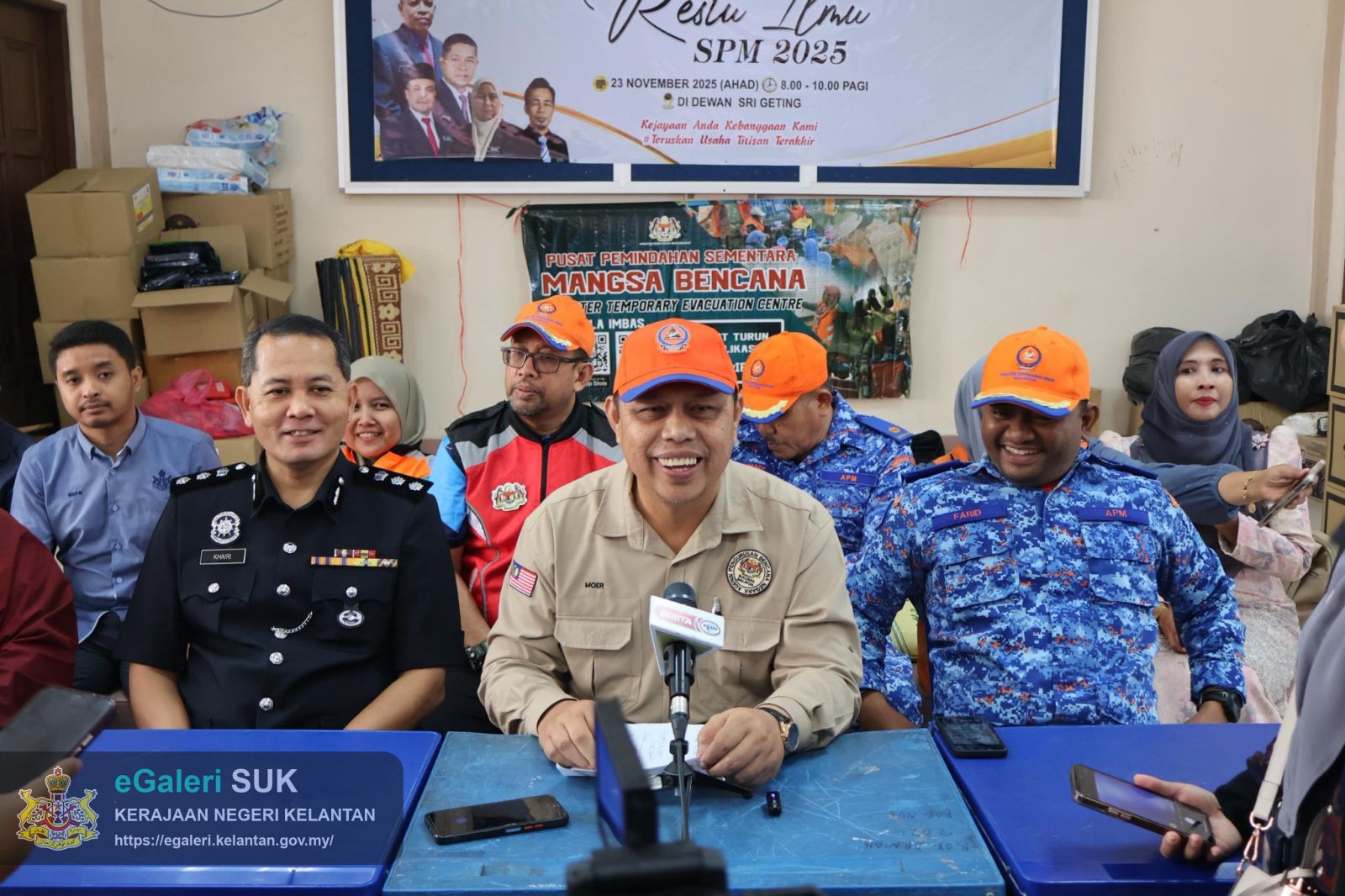 lawatan-ke-pps-smk-geting-&-sk-tumpat-2-3.jpg