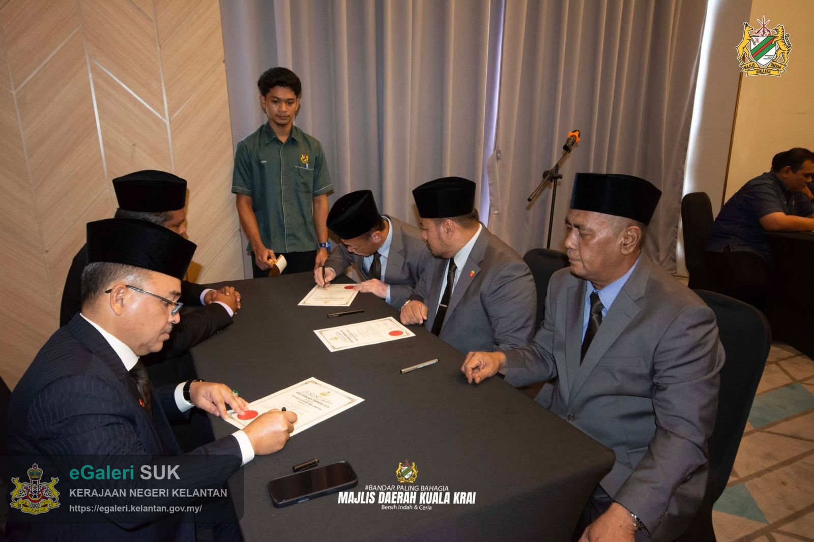 majlis-angkat-sumpah-perlantikan-ahli-majlis-tahun-2026-dan-mesyuarat-penuh-mdkk-bil-012026-13.jpeg
